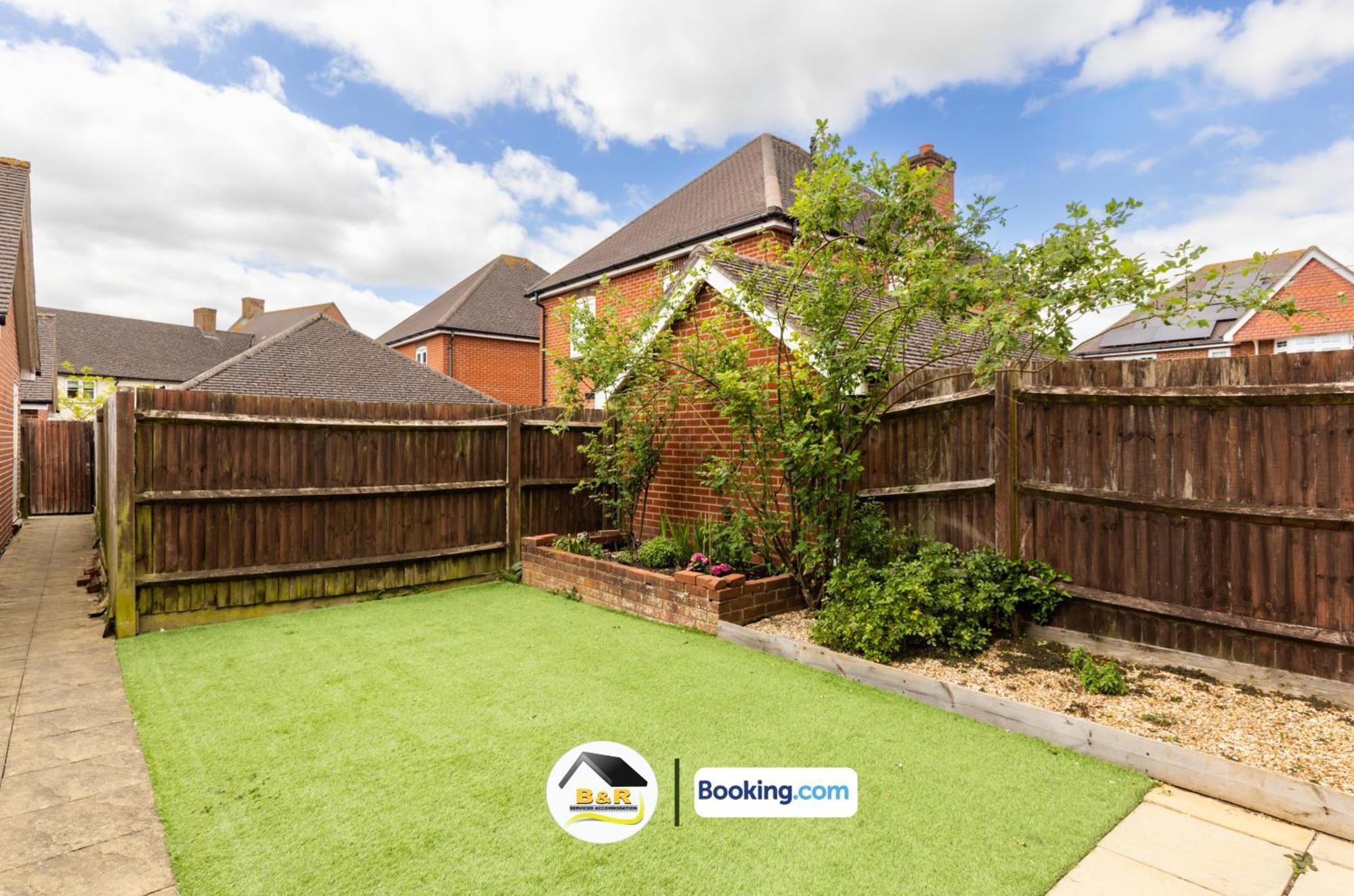 3 Bedroom House By B And R Serviced Accommodation Amesbury With Super Fast Wi-Fi 145Mbps Exteriér fotografie