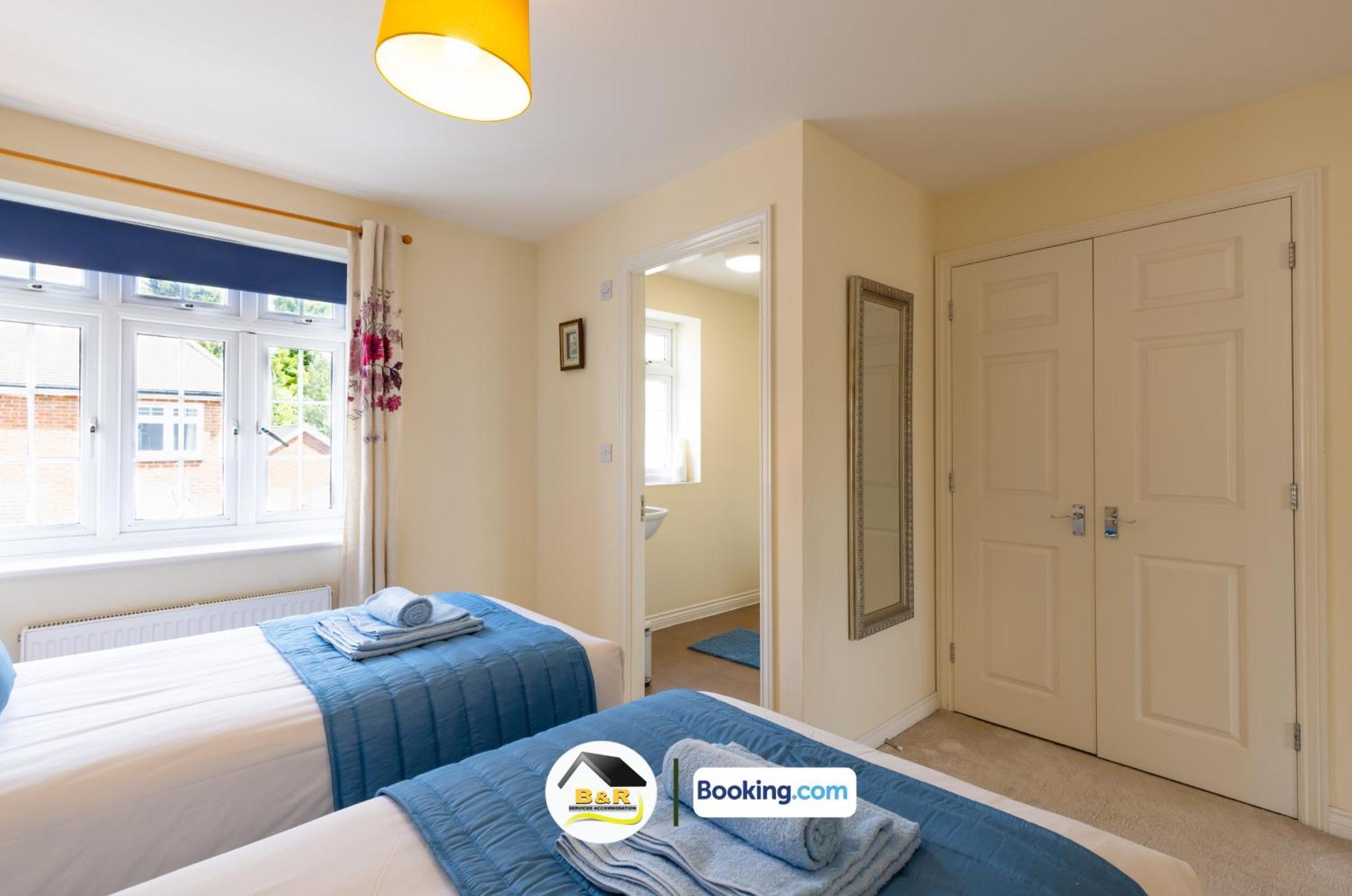 3 Bedroom House By B And R Serviced Accommodation Amesbury With Super Fast Wi-Fi 145Mbps Exteriér fotografie